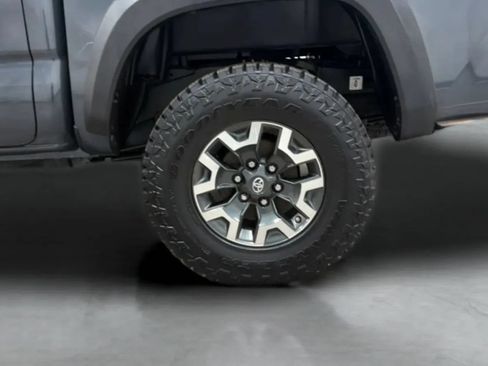 Used 2016 Toyota Tacoma TRD Off-Road w/ Towing Package RWD image 27