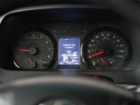 Used 2015 Toyota Sienna LE image 14