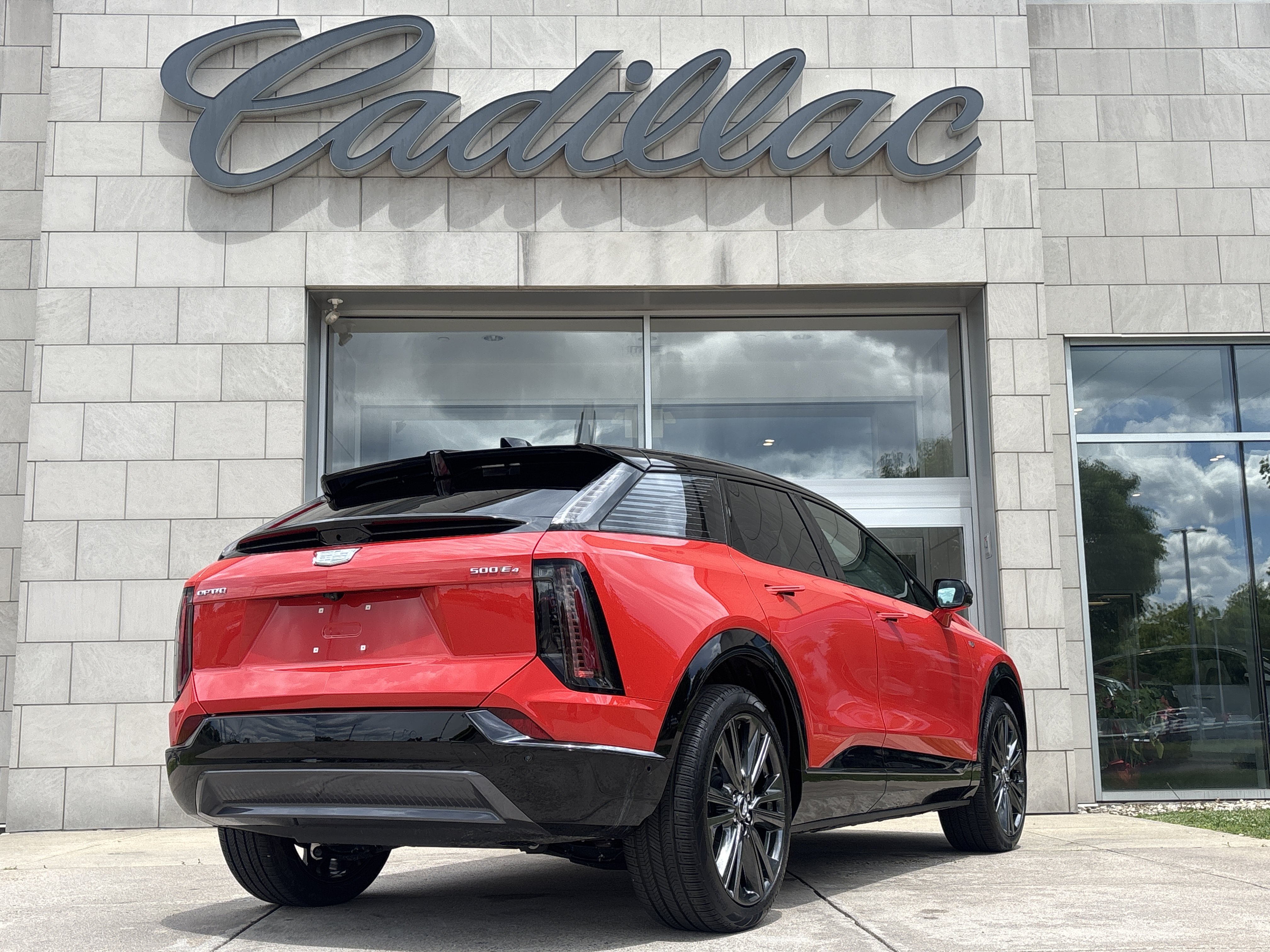 Used 2025 Cadillac Optiq Sport 2 AWD/4WD image 4