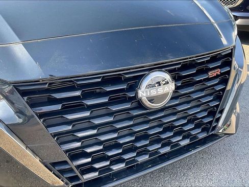 Used 2023 Nissan Altima 2.5 SR FWD image 33