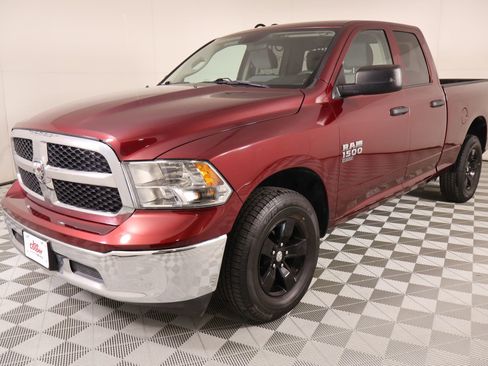 Used 2024 RAM 1500 Classic SLT AWD/4WD image 9
