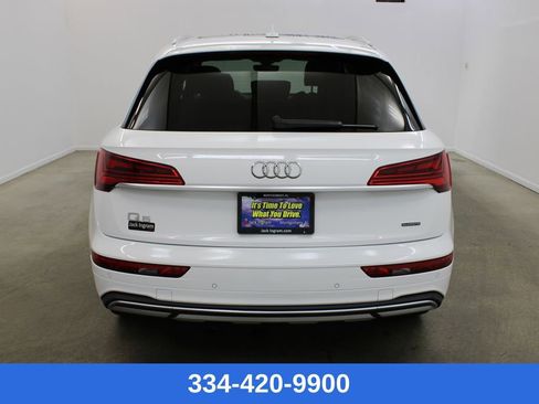 Used 2021 Audi Q5 Prestige w/ Prestige Package image 3