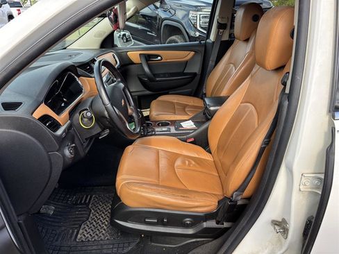 Used 2014 Chevrolet Traverse LT image 14
