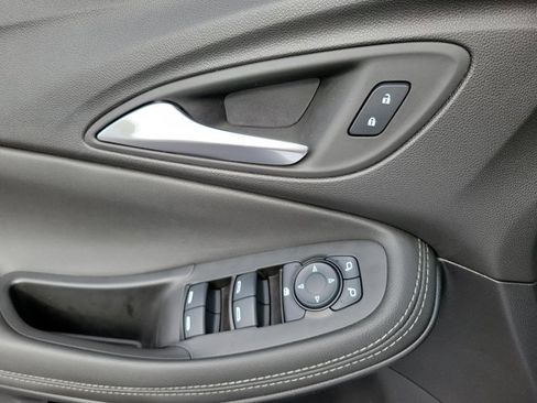 Used 2024 Buick Encore GX Sport Touring w/ Experience Buick Package image 26