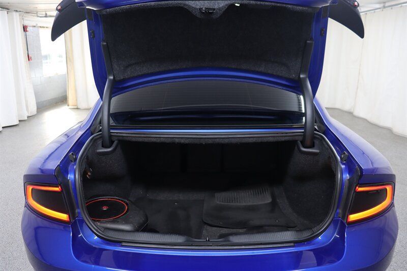 Used 2018 Dodge Charger R/T Scat Pack w/ Beats Audio Group RWD image 28