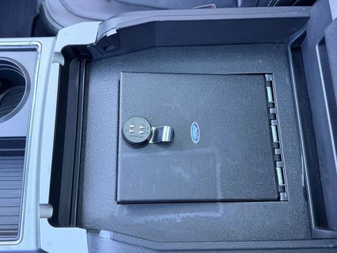 Used 2017 Ford F350 Lariat w/ Lariat Ultimate Package AWD/4WD image 35