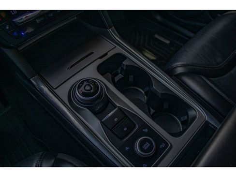 Used 2020 Ford Explorer Platinum w/ Premium Technology Package AWD/4WD image 52