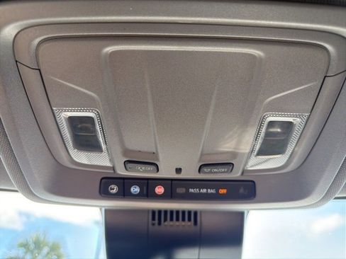 Used 2022 Chevrolet Silverado 1500 LT image 7