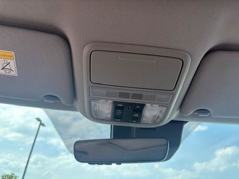 Used 2021 Honda Pilot Special Edition image 12
