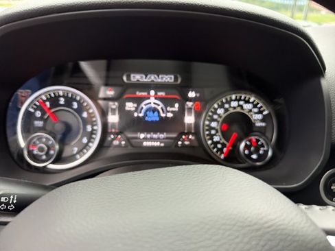 Used 2022 RAM 1500 Big Horn AWD/4WD image 19