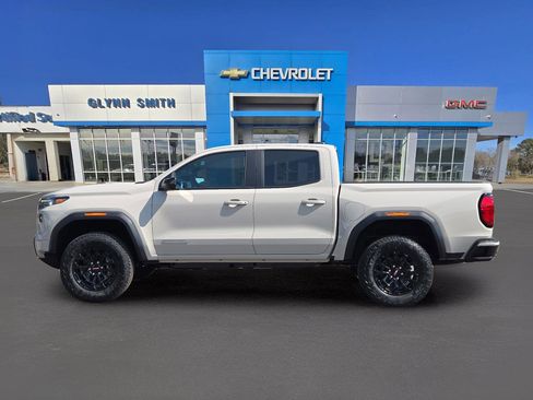 New 2026 GMC Canyon Elevation w/ Convenience Package image 12