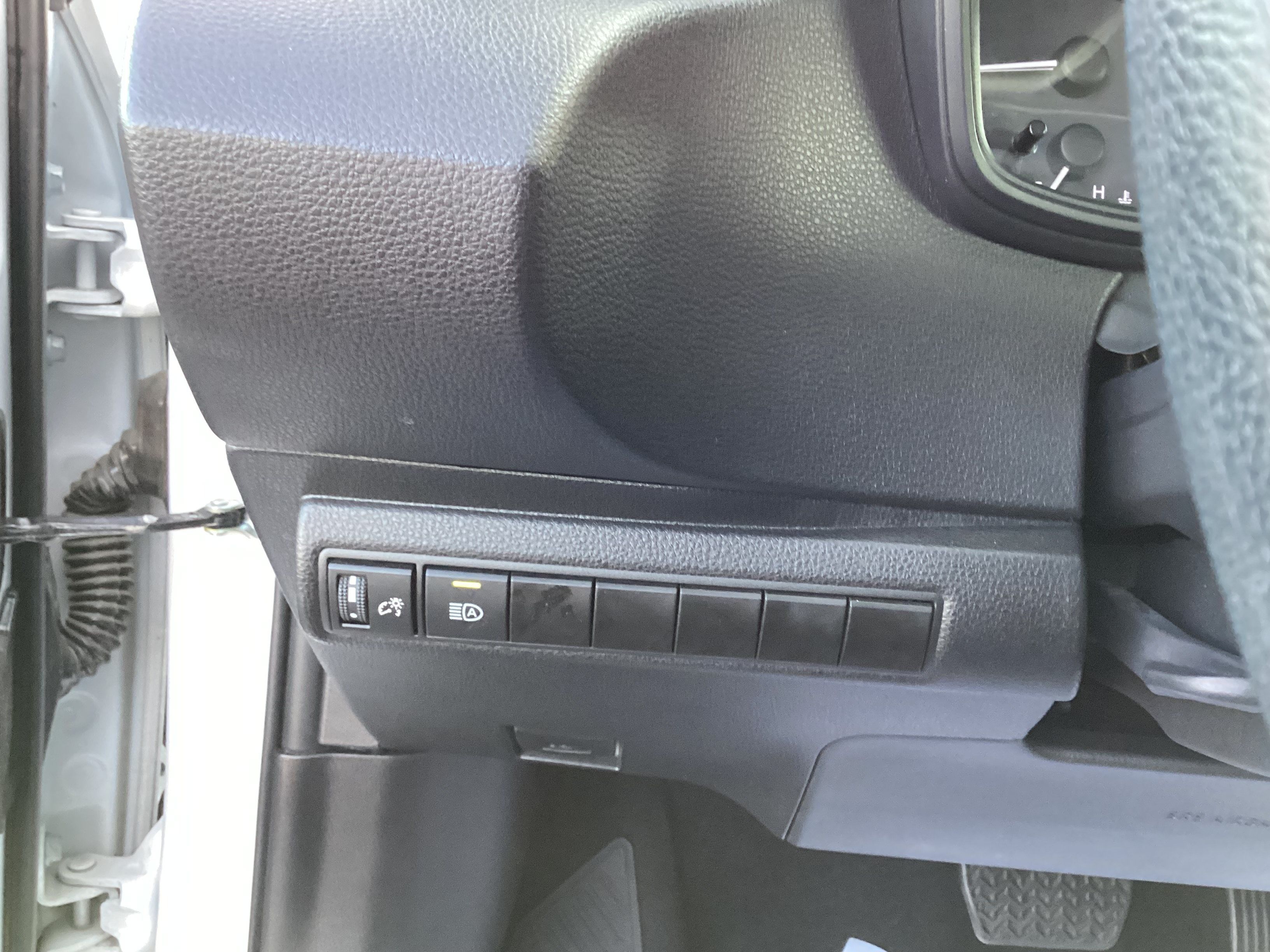Certified 2025 Toyota Corolla LE FWD image 13
