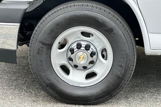 New 2026 Chevrolet Express 2500 w/ Driver Convenience Package RWD image 29