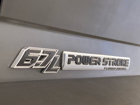 Used 2022 Ford F250 Lariat w/ Black Appearance Package image 16