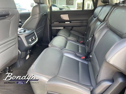 Used 2025 Ford Expedition Max Active image 11