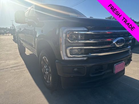 Used 2025 Ford F250 King Ranch w/ FX4 Off-Road Package image 7