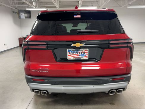 New 2026 Chevrolet Traverse LT w/ Sun and Wheel Package image 9