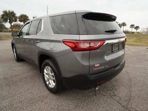 Used 2019 Chevrolet Traverse LS image 5