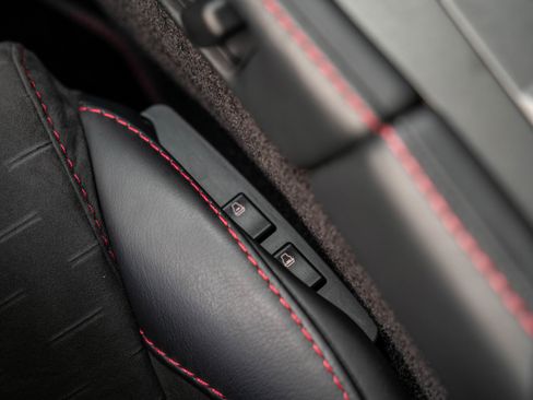 Used 2015 Aston Martin V8 Vantage GT image 25