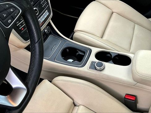 Used 2018 Mercedes-Benz CLA 250 image 19