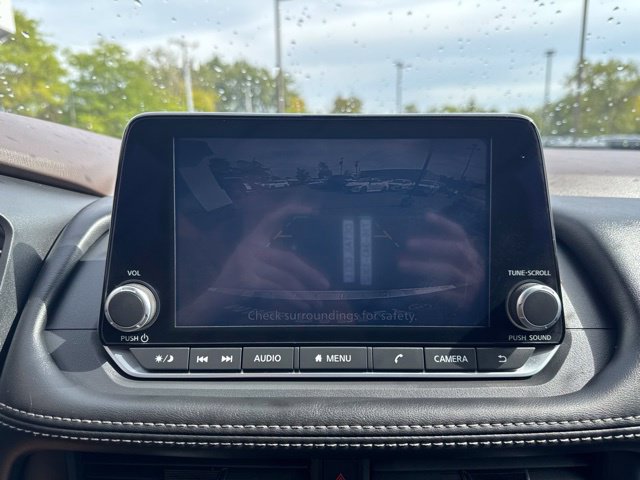 Used 2023 Nissan Rogue SV AWD/4WD image 16