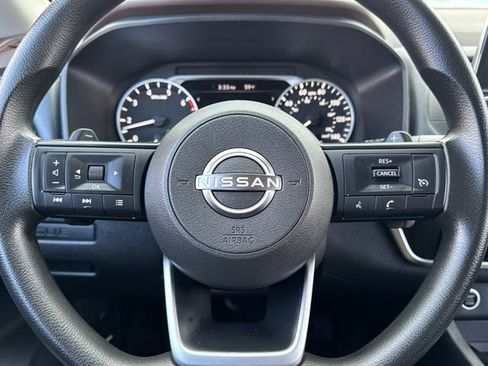 Used 2022 Nissan Rogue S image 18