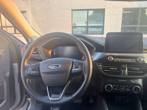 Used 2024 Ford Escape Active FWD image 9