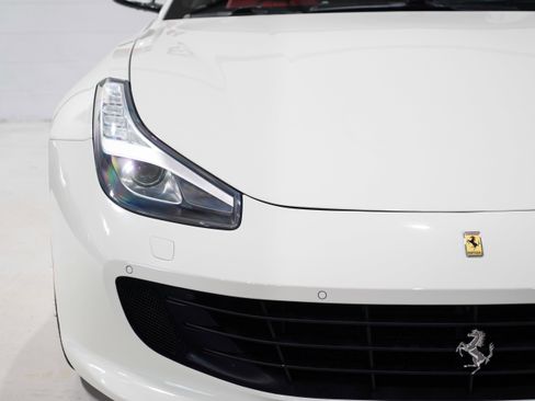 Used 2018 Ferrari GTC4Lusso T RWD image 30