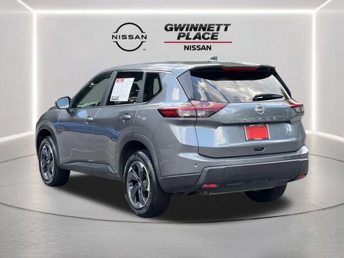 Used 2025 Nissan Rogue SV AWD/4WD image 22