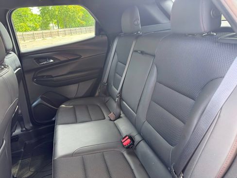 Used 2021 Chevrolet TrailBlazer RS w/ Convenience Package FWD image 26