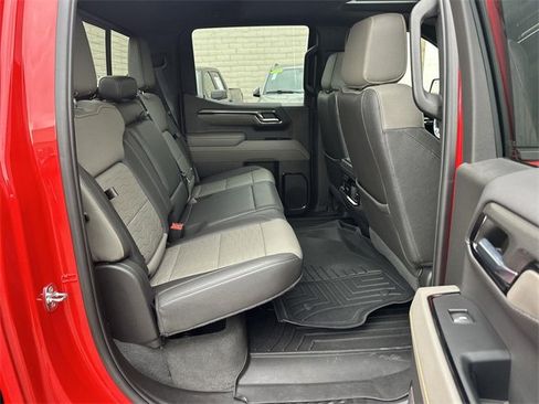 Used 2022 Chevrolet Silverado 1500 ZR2 w/ Technology Package image 26