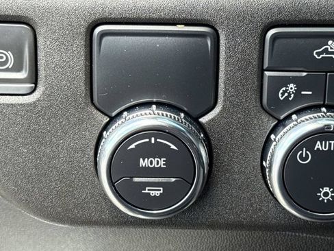 Used 2023 GMC Sierra 1500 SLE RWD image 36