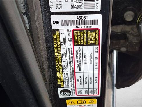 Used 2018 Toyota Tacoma TRD Off-Road AWD/4WD image 11