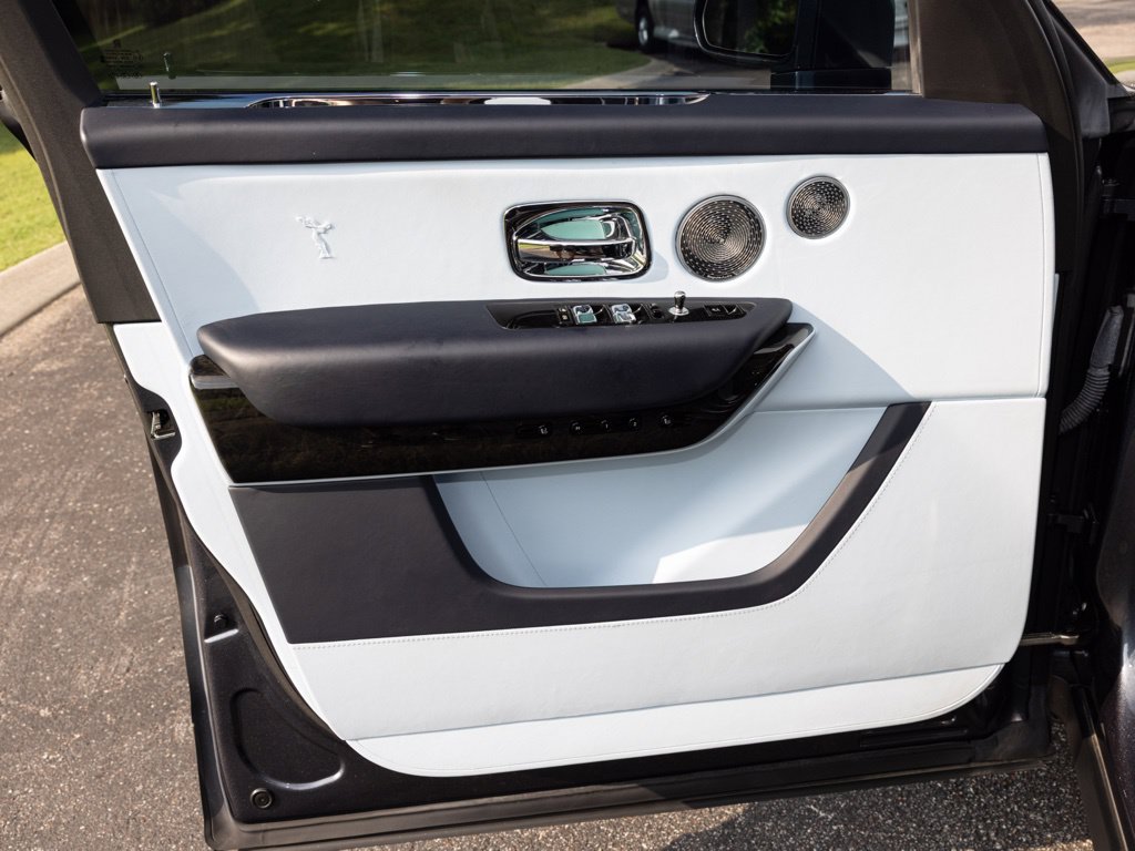 Used 2022 Rolls-Royce Cullinan w/ Cullinan Package AWD/4WD image 22
