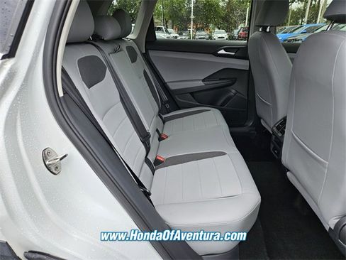Used 2022 Volkswagen Taos SE image 10
