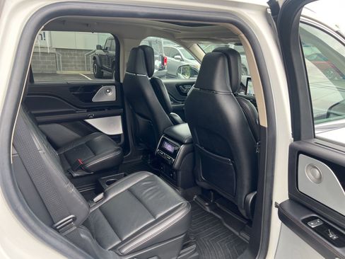 Used 2021 Lincoln Aviator Reserve w/ Equipment Group 202A AWD/4WD image 57