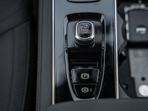 New 2026 Volvo XC90 B6 Plus w/ Protection Package Premier image 24