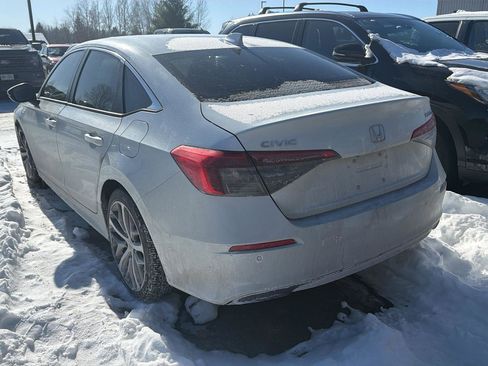 Used 2022 Honda Civic Touring image 9