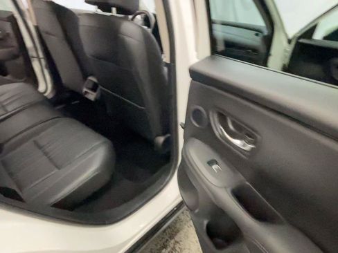 Certified 2025 Honda HR-V EX-L image 23