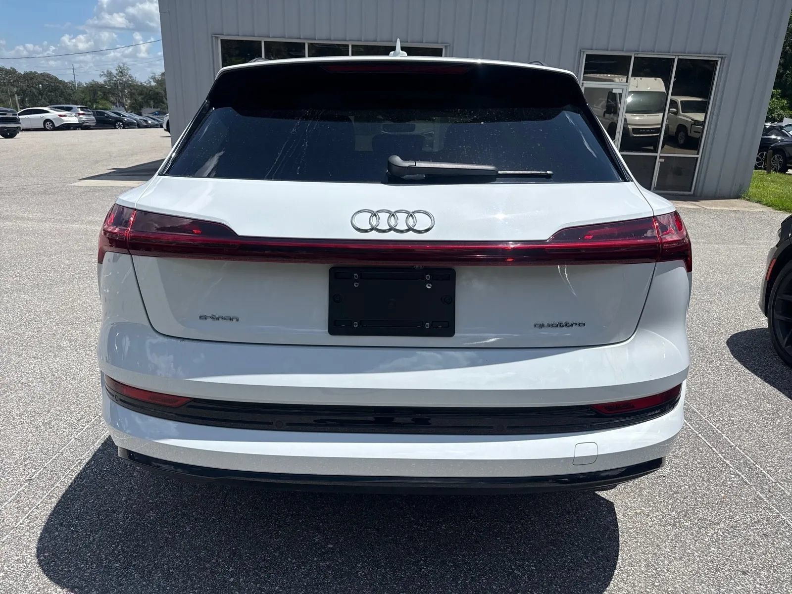 Used 2021 Audi e-tron Premium w/ Convenience Plus Package AWD/4WD image 9