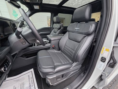 Used 2026 Ford F350 Platinum w/ Tremor Off-Road Package AWD/4WD image 16
