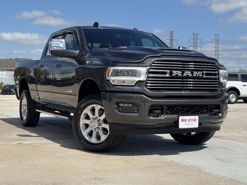 Used 2024 RAM 2500 Laramie w/ Sport Appearance Package AWD/4WD image 2