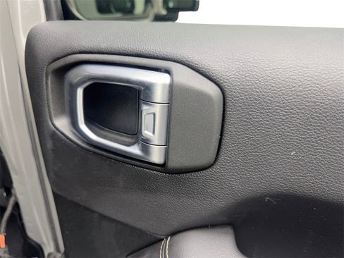 Used 2021 Jeep Wrangler Unlimited Sahara w/ Cold Weather Group image 44