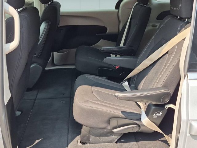 Used 2024 Chrysler Voyager LX FWD image 24