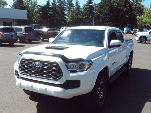 Used 2020 Toyota Tacoma TRD Sport AWD/4WD image 1