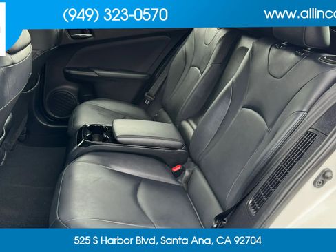 Used 2019 Toyota Prius Prime Advanced w/ Carpet Mat Package FWD image 8
