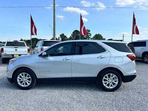 Used 2018 Chevrolet Equinox LT FWD image 18