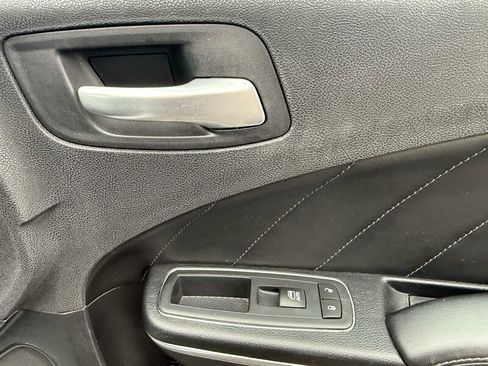 Used 2016 Dodge Charger R/T w/ Plus Group image 31