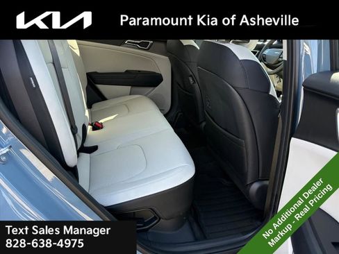 New 2026 Kia Sportage EX image 21