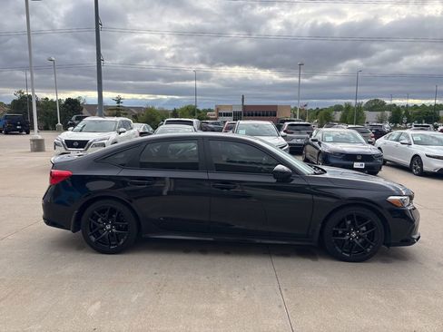 Used 2024 Honda Civic Sport image 4